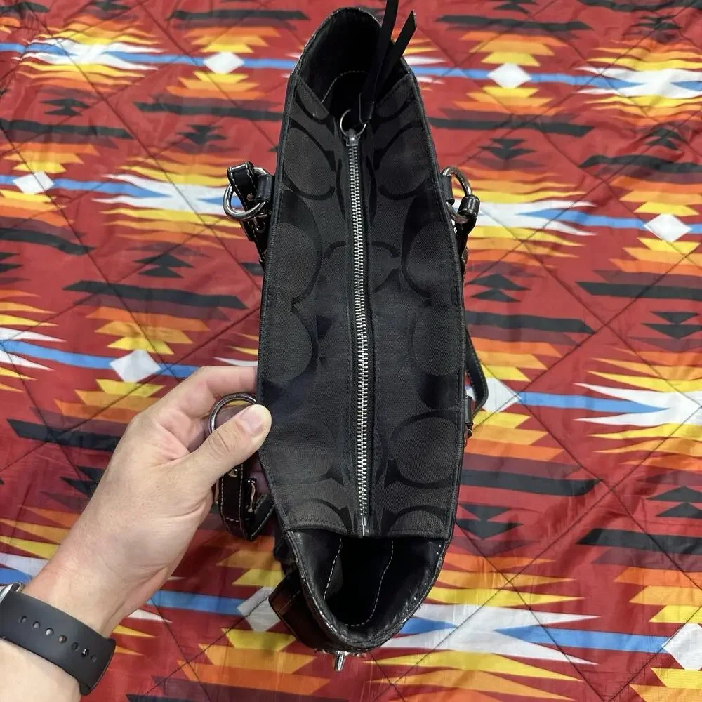 Coach faded black